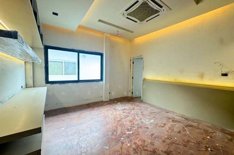 The Grand Pinklao, Bangkok, 594 Borommaratchachonnani Road, Sala Thammasop, Thawi Watthana, Bangkok, 4 Bedrooms, 395 sqm, Single Detached House For Sale, by คุณชัยยศ พิพัฒน์ศิริขจร (ฮอนด้า), 500512122 - DDproperty.com