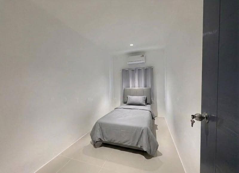 ซอยวชิรธรรมสาธิต 57 แยก 18, Bangkok, Bang Chak, Phra Khanong, Bangkok, 3 Bedrooms, 350 sqm, Townhouse For Rent, by การุณ ชมภูบุตร, 500512153 - DDproperty.com