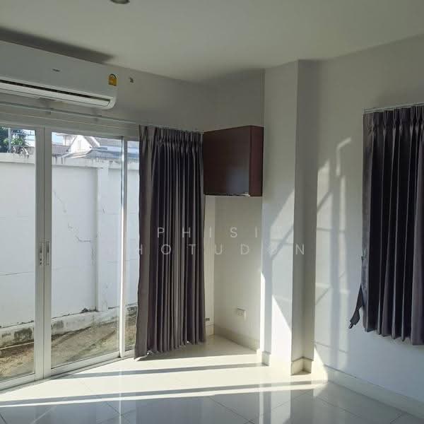 undefined, Bangkok, Chorake Bua, Lat Phrao, Bangkok, 3 Bedrooms, 204 sqm, Townhouse For Rent, by Aphisit Khotudon, 500512170 - DDproperty.com