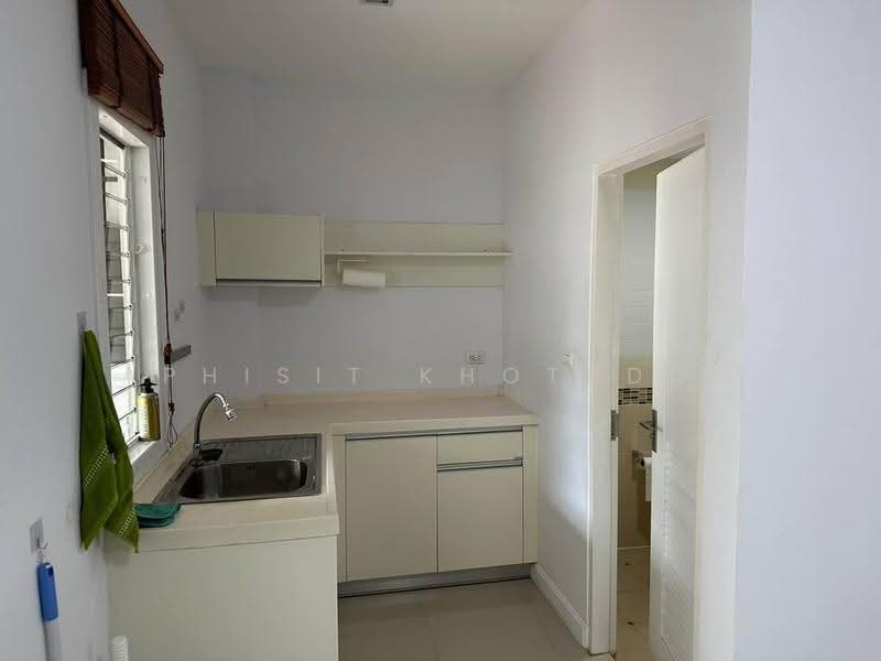 Urban Sathorn, Bangkok, Ratchaphruek Road, Bang Chak, Phasi Charoen, Bangkok, 3 Bedrooms, 206 sqm, Townhouse For Rent, by Aphisit Khotudon, 500512204 - DDproperty.com