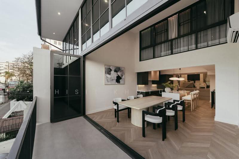 Regent 71 Place, Bangkok, Phra Kanong Nua, Watthana, Bangkok, 5 Bedrooms, 350 sqm, Townhouse For Rent, by Aphisit Khotudon, 500512208 - DDproperty.com
