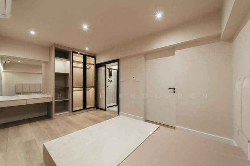 Regent 71 Place, Bangkok, Phra Kanong Nua, Watthana, Bangkok, 5 Bedrooms, 350 sqm, Townhouse For Rent, by Aphisit Khotudon, 500512208 - DDproperty.com