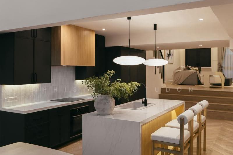 Regent 71 Place, Bangkok, Phra Kanong Nua, Watthana, Bangkok, 5 Bedrooms, 350 sqm, Townhouse For Rent, by Aphisit Khotudon, 500512208 - DDproperty.com