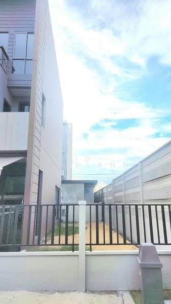 Baan Klang Mueang Bangna-Wongwaen, Samut Prakan, Bangphli Yai, Bang Plee, Samut Prakan, 3 Bedrooms, 152 sqm, Townhouse For Sale, by ID HOMELAND, 500512301 - DDproperty.com