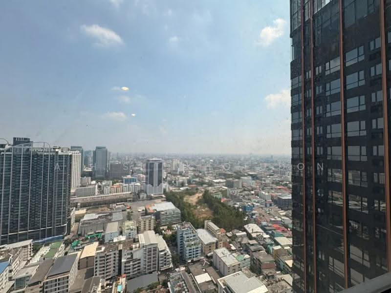XT Huaikhwang, Bangkok, 244 Ratchadaphisek Road, Huai Khwang, Bangkok, 1 Bedroom, 35 sqm, Condo For Rent, by Aphisit Khotudon, 500512306 - DDproperty.com