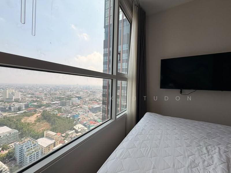 XT Huaikhwang, Bangkok, 244 Ratchadaphisek Road, Huai Khwang, Bangkok, 1 Bedroom, 35 sqm, Condo For Rent, by Aphisit Khotudon, 500512306 - DDproperty.com