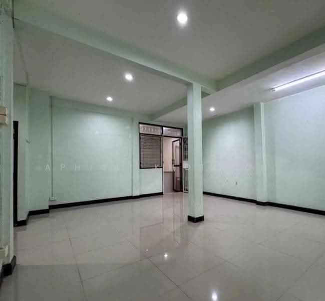 4-BR House, Bangkok, Anusaowari, Bang Khen, Bangkok, 4 Bedrooms, 220 sqm, Single Detached House For Sale, by Aphisit Khotudon, 500512334 - DDproperty.com