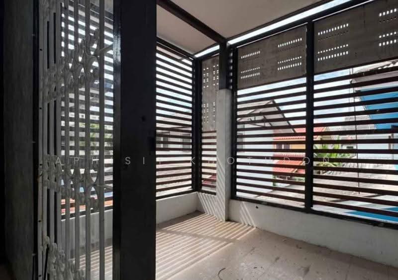 4-BR House, Bangkok, Anusaowari, Bang Khen, Bangkok, 4 Bedrooms, 220 sqm, Single Detached House For Sale, by Aphisit Khotudon, 500512334 - DDproperty.com