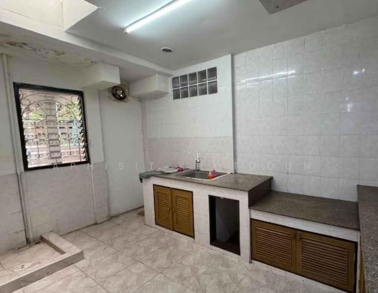 4-BR House, Bangkok, Anusaowari, Bang Khen, Bangkok, 4 Bedrooms, 220 sqm, Single Detached House For Sale, by Aphisit Khotudon, 500512334 - DDproperty.com