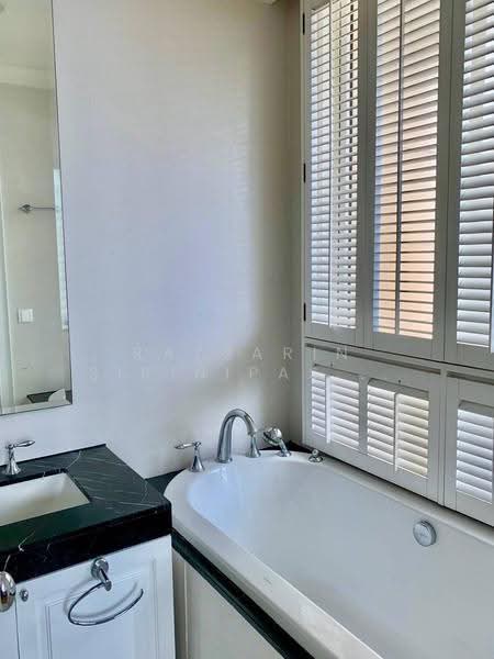 Royce Private Residences, Bangkok, 61 Soi Sukhumvit 31, Khlongtoei Nua, Watthana, Bangkok, 3 Bedrooms, 143 sqm, Condo For Rent, by Ratsarin Sirinipaspong, 500512355 - DDproperty.com