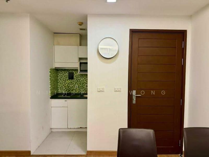 Thru Thonglor, Bangkok, Petchaburi Road, Bang Kapi, Huai Khwang, Bangkok, 2 Bedrooms, 62 sqm, Condo For Rent, by Achaya Nithipanyawong, 500512386 - DDproperty.com