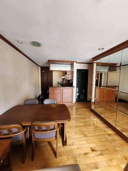 Green Point Silom, Bangkok, 29 Soi Anumanratthanon, Suriyawong, Bang Rak, Bangkok, 2 Bedrooms, 69 sqm, Condo For Rent, by Aphisit Khotudon, 500512402 - DDproperty.com