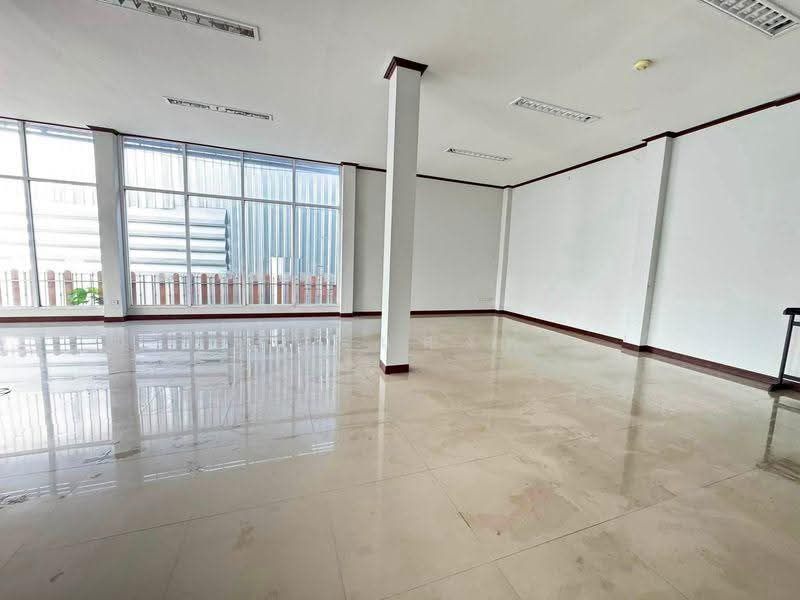 ให้เข่าอาคารพาณิชย์ 3 คูหาติดกัน บึงวรกิจ ศรีราชา, Chon Buri (Pattaya), Bueng, Si Racha, Chon Buri (Pattaya), , 400 sqm, Shophouse For Rent, by Dusit Saengfa, 500512404 - DDproperty.com