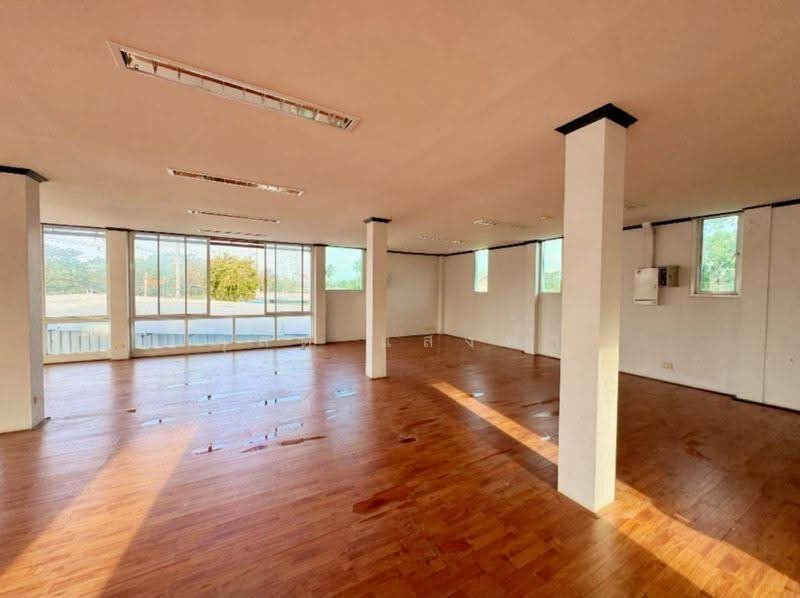 ให้เข่าอาคารพาณิชย์ 3 คูหาติดกัน บึงวรกิจ ศรีราชา, Chon Buri (Pattaya), Bueng, Si Racha, Chon Buri (Pattaya), , 400 sqm, Shophouse For Rent, by Dusit Saengfa, 500512404 - DDproperty.com