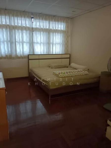 3-BR Townhouse, Bangkok, Bang Lam Phu Lang, Khlong San, Bangkok, 3 Bedrooms, 204 sqm, Townhouse For Sale, by Aphisit Khotudon, 500512413 - DDproperty.com