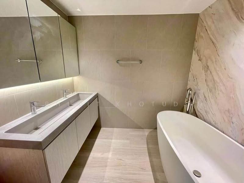 The Lofts Silom, Bangkok, Pramuan Road, Silom, Bang Rak, Bangkok, 2 Bedrooms, 110 sqm, Condo For Rent, by Aphisit Khotudon, 500512423 - DDproperty.com