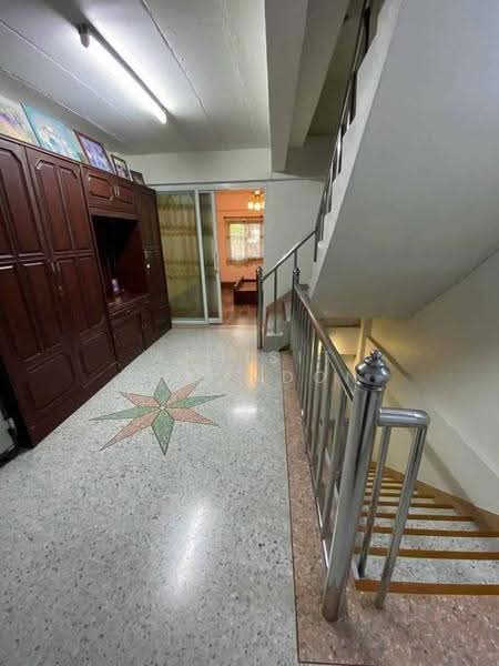 6-BR House, Bangkok, Praborommaharatchawang, Phra Nakhon, Bangkok, 6 Bedrooms, 200 sqm, Single Detached House For Sale, by Aphisit Khotudon, 500512428 - DDproperty.com