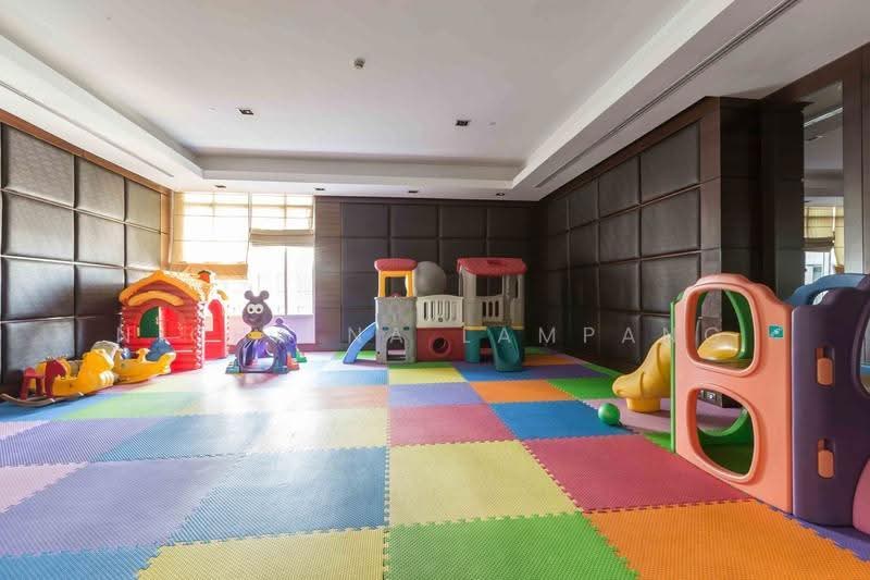 Athenee Residence, Bangkok, 65 Witthayu Road, Lumphini, Pathum Wan, Bangkok, 2 Bedrooms, 120 sqm, Condo For Sale, by Nicha Na Lampang, 500512457 - DDproperty.com