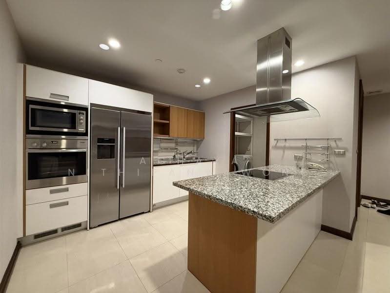 Sky Villas Sathorn : คอนโดสกาย วิลล่า สาทร, กรุงเทพ, 7 อาคาร แอสคอทท์ ถ.สาทร, ยานนาวา, สาทร, กรุงเทพ, 197 ตร.ม., คอนโด ให้เช่า, โดย Achaya Nithipanyawong, 500512464 - DDproperty.com