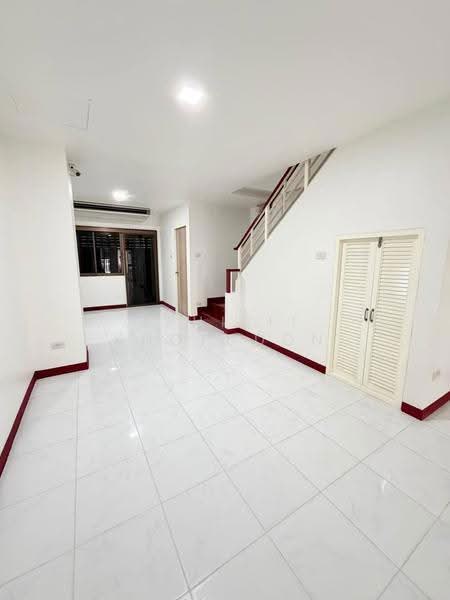 undefined, กรุงเทพ, ประเวศ, กรุงเทพ, 93 ตร.ม., ทาวน์เฮ้าส์ ขาย, โดย Aphisit Khotudon, 500512498 - DDproperty.com