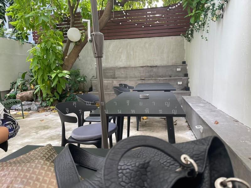 ให้เช่าทาวน์โฮม ย่านสุขุมวิท เหมาะเป็นโฮมออฟฟิศ, Bangkok, สุขุมวิท 49, Khlong Tan Nua, Watthana, Bangkok, , 600 sqm, Shophouse For Rent, by คุณชารียาญ์ จิรธนนพพิชญ์, 500512499 - DDproperty.com
