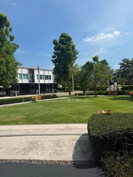 3BR Townhouse for Sale Pleno Ramintra-Bangchan, 100 SqM Near MRT Station, Bangkok, Min Buri, Bangkok, 3 Bedrooms, 100 sqm, Townhouse For Sale, by Fazwaz (Thailand) Co., Ltd., 500512559 - DDproperty.com