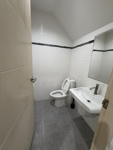 The Exclusive Pattanakarn 44, Bangkok, Soi Phatthanakan 44, Phatthanakan Road, Suan Luang, Bangkok, 3 Bedrooms, 160 sqm, Townhouse For Sale, by Sunitra Sachdev, 500512590 - DDproperty.com