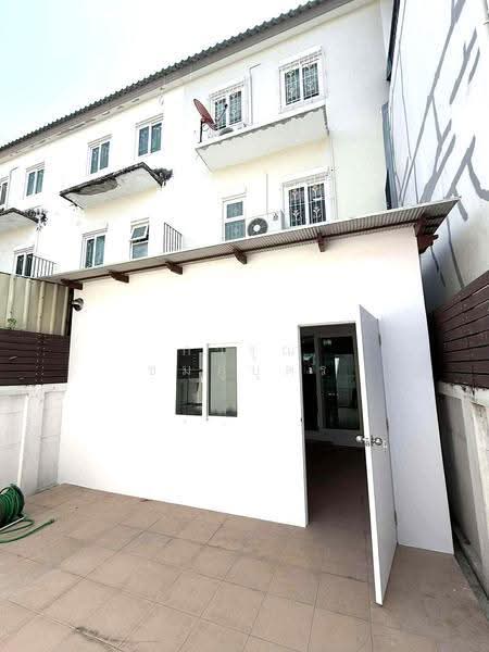 Urban Sathorn, Bangkok, Ratchaphruek Road, Bang Chak, Phasi Charoen, Bangkok, 3 Bedrooms, 206 sqm, Townhouse For Rent, by การุณ ชมภูบุตร, 500512611 - DDproperty.com