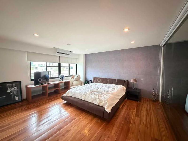 The Lofts Yennakart, Bangkok, 366 ์Soi Nang Linchi Yenakat Road, Chong Nonsi, Yan Nawa, Bangkok, 2 Bedrooms, 150 sqm, Condo For Rent, by Oraya Fortney, 500512650 - DDproperty.com