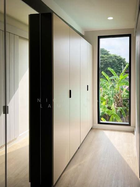 5-BR Townhouse, Bangkok, Khlong Tan Nua, Watthana, Bangkok, 5 Bedrooms, 200 sqm, Townhouse For Sale, by Nicha Na Lampang, 500512689 - DDproperty.com