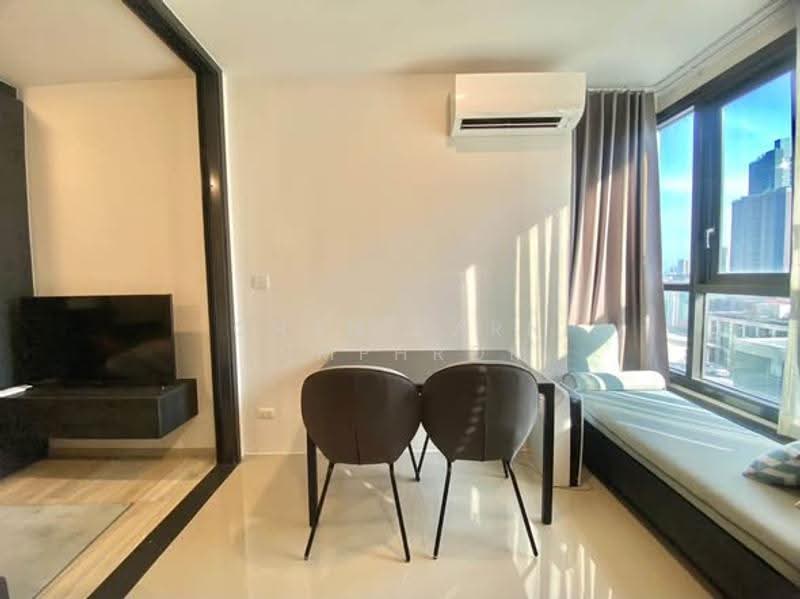 XT Huaikhwang, Bangkok, 244 Ratchadaphisek Road, Huai Khwang, Bangkok, 1 Bedroom, 30 sqm, Condo For Rent, by Chanikarn Lumphrom, 500512742 - DDproperty.com