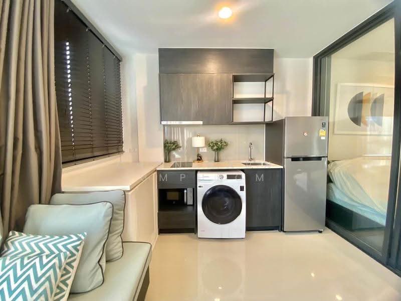 XT Huaikhwang, Bangkok, 244 Ratchadaphisek Road, Huai Khwang, Bangkok, 1 Bedroom, 30 sqm, Condo For Rent, by Chanikarn Lumphrom, 500512742 - DDproperty.com