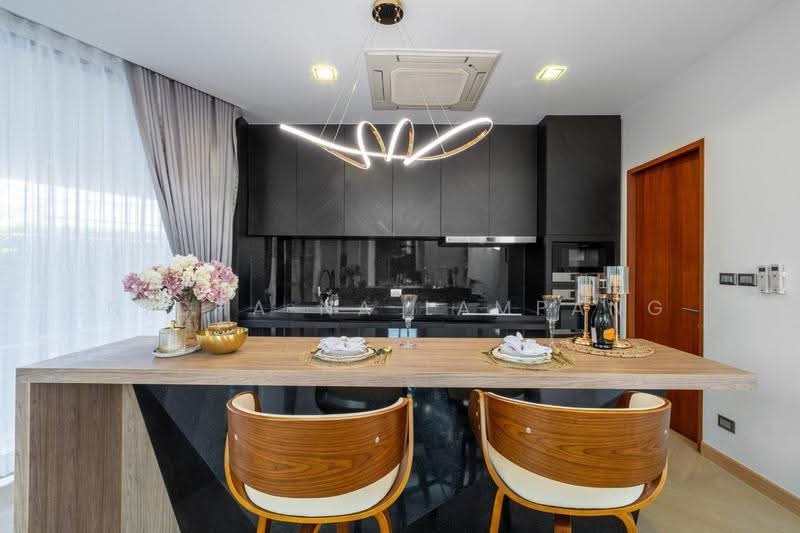 4-BR House, Bangkok, Khlong Tan Nua, Watthana, Bangkok, 4 Bedrooms, 736 sqm, Single Detached House For Sale, by Nicha Na Lampang, 500512752 - DDproperty.com