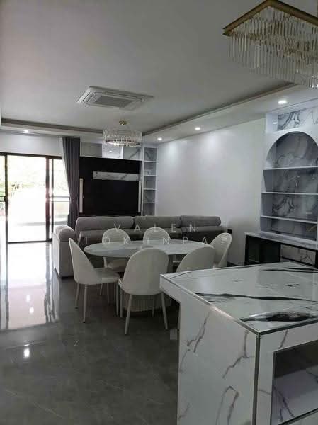 4-BR House, Chon Buri (Pattaya), Nong Pru, Bang Lamung (Pattaya), Chon Buri (Pattaya), 4 Bedrooms, 382 sqm, Single Detached House For Sale, by Valen Lokunpai , 500512790 - DDproperty.com