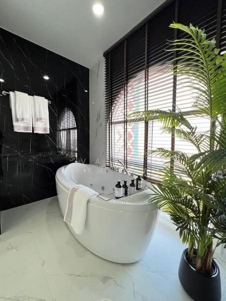 Grande Caribbean, Chon Buri (Pattaya), 492/2 Moo 12 Thappraya Rd, Nong Pru, Bang Lamung (Pattaya), Chon Buri (Pattaya), 5 Bedrooms, 782 sqm, Condo For Sale, by Valen Lokunpai , 500512809 - DDproperty.com