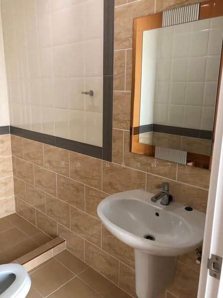 ให้เช่าทาวน์โฮม ม.โกลเด้นท์ทาวน์ เก้ากิโล ศรีราชา, Chon Buri (Pattaya), Surasak, Si Racha, Chon Buri (Pattaya), 4 Bedrooms, 85 sqm, Townhouse For Rent, by Dusit Saengfa, 500512909 - DDproperty.com