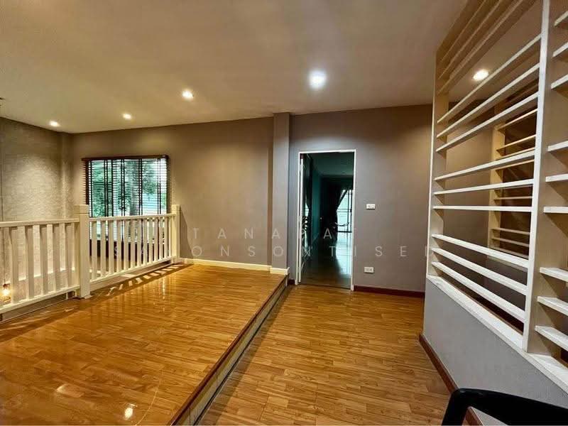 Private Nirvana Ladprao, Bangkok, Pradit Manutham Road, Khlong Chan, Bang Kapi, Bangkok, 4 Bedrooms, 200 sqm, Single Detached House For Rent, by Tanapat Sakonsontised, 500512925 - DDproperty.com
