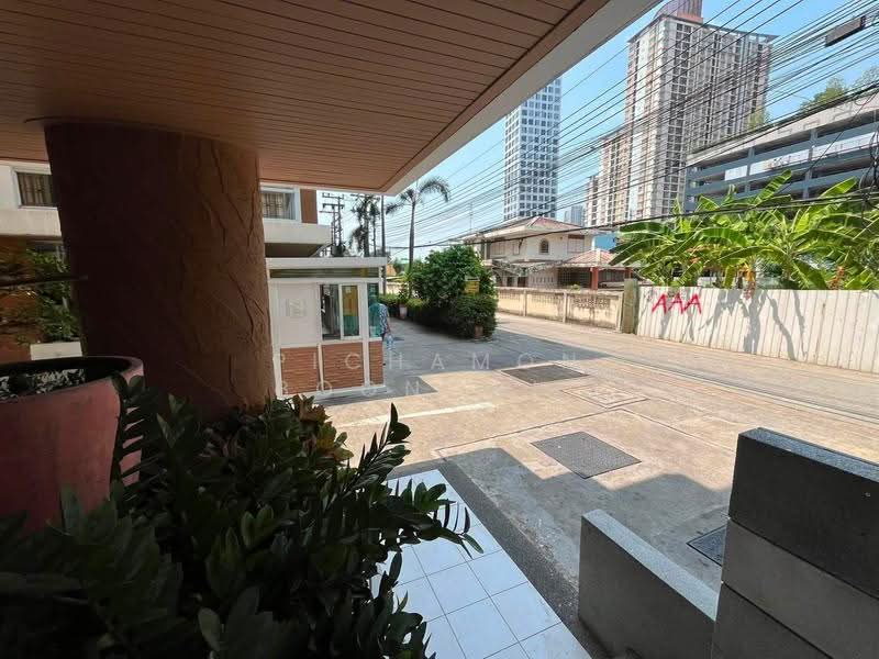 The Link Sukhumvit 50, Bangkok, Soi Sukhumvit 50, Sukhumvit Road, Phra Kanong, Khlong Toei, Bangkok, 1 Bedroom, 31 sqm, Condo For Sale, by Pichamon Boonchit, 500513103 - DDproperty.com