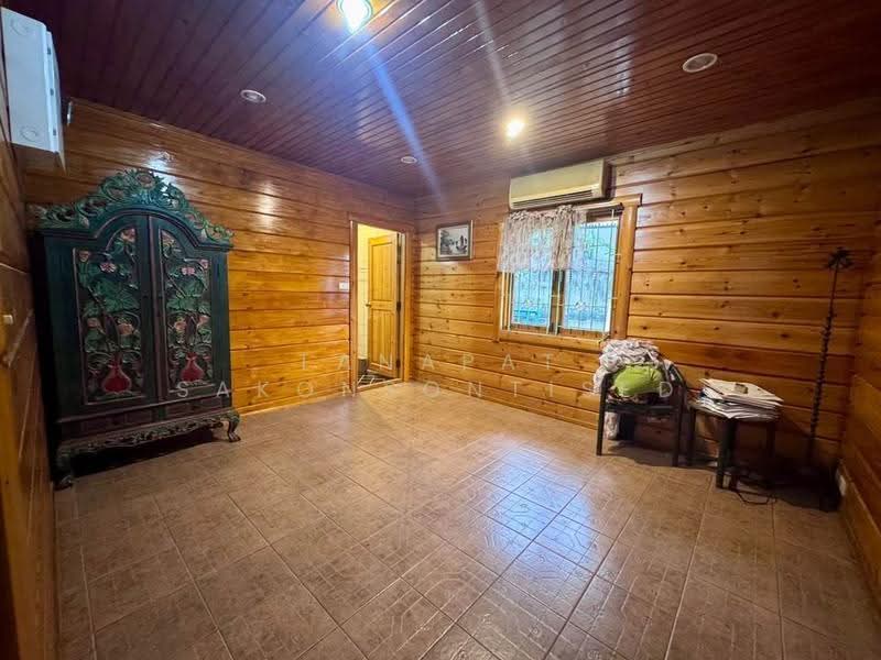 3-BR House, Bangkok, Praborommaharatchawang, Phra Nakhon, Bangkok, 3 Bedrooms, 204 sqm, Single Detached House For Rent, by Tanapat Sakonsontised, 500513110 - DDproperty.com