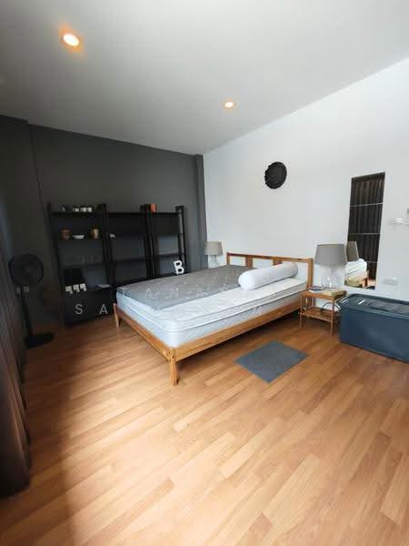 ลุมพินี ทาวน์ เรสซิเดนซ์ ลาดพร้าว สเตชั่น : Lumpini Town Residence Ladprao Station, กรุงเทพ, จอมพล, จตุจักร, กรุงเทพ, 200 ตร.ม., ทาวน์เฮ้าส์ ให้เช่า, โดย Tanapat Sakonsontised, 500513140 - DDproperty.com