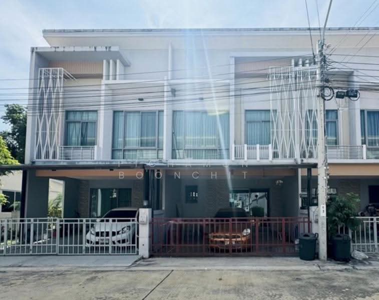 ทาวน์เฮ้าส์ 4-ห้องนอน, กรุงเทพ, สะพานสูง, กรุงเทพ, 220 ตร.ม., ทาวน์เฮ้าส์ ขาย, โดย Pichamon Boonchit, 500513166 - DDproperty.com