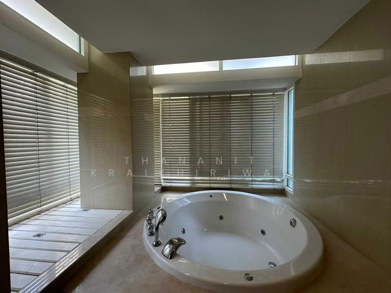 The Bangkok Sukhumvit 43, Bangkok, Soi Sukhumvit 43, Khlong Tan Nua, Watthana, Bangkok, 2 Bedrooms, 115 sqm, Condo For Sale, by Thananit Kraikhiriwat, 500513405 - DDproperty.com