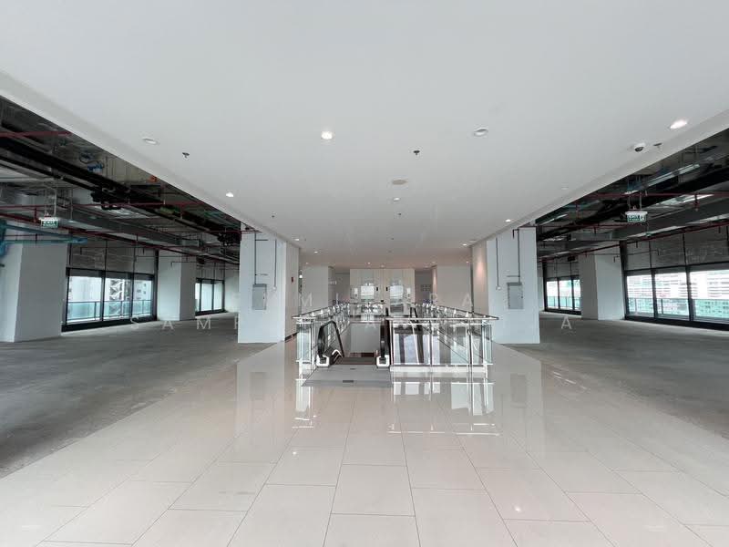 Space for rent Ratchada, Rama 9, Bangkok, Din Daeng, Bangkok, , 100 sqm, Retail Space For Rent, by Sumitara Sampattavanija, 500513437 - DDproperty.com