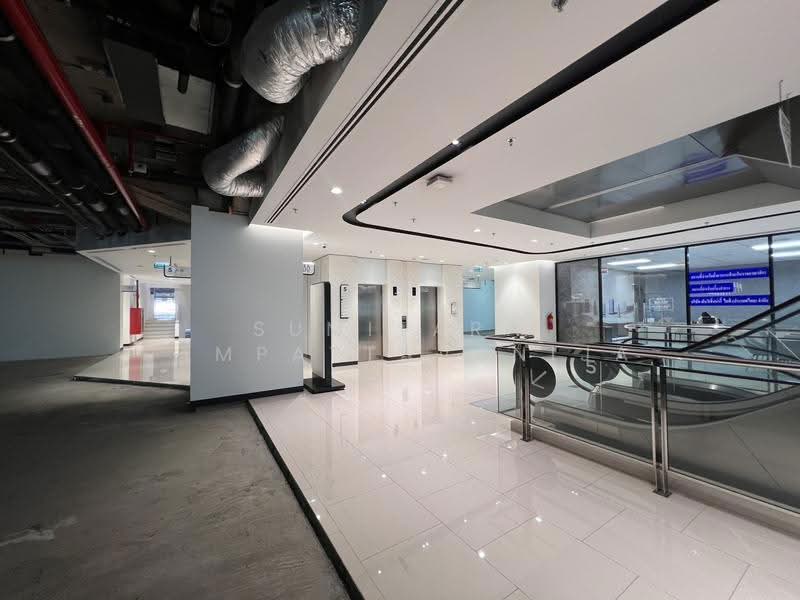 Space for rent Ratchada, Rama 9, Bangkok, Din Daeng, Bangkok, , 100 sqm, Retail Space For Rent, by Sumitara Sampattavanija, 500513437 - DDproperty.com