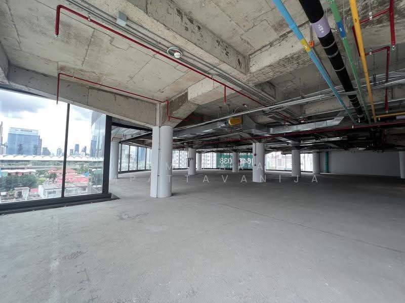 Space for rent Ratchada, Rama 9, Bangkok, Din Daeng, Bangkok, , 100 sqm, Retail Space For Rent, by Sumitara Sampattavanija, 500513437 - DDproperty.com