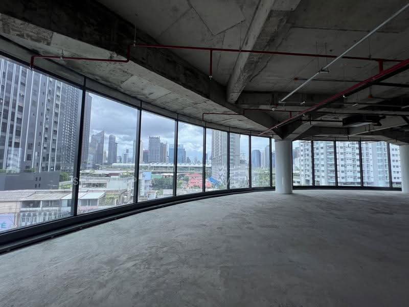 Space for rent Ratchada, Rama 9, Bangkok, Din Daeng, Bangkok, , 100 sqm, Retail Space For Rent, by Sumitara Sampattavanija, 500513437 - DDproperty.com