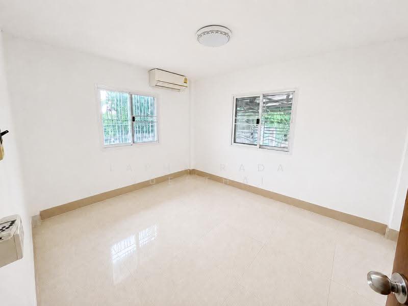 หมู่บ้านอยู่สบายพรรพี วิลล่า คลอง1, Pathum Thani, หมู่บ้านอยู่สบายดีพรรพี วิลล่า, Khlong Nung, Khlong Luang, Pathum Thani, 2 Bedrooms, 90 sqm, Single Detached House For Sale, by THE LIVING HUB, 500513440 - DDproperty.com