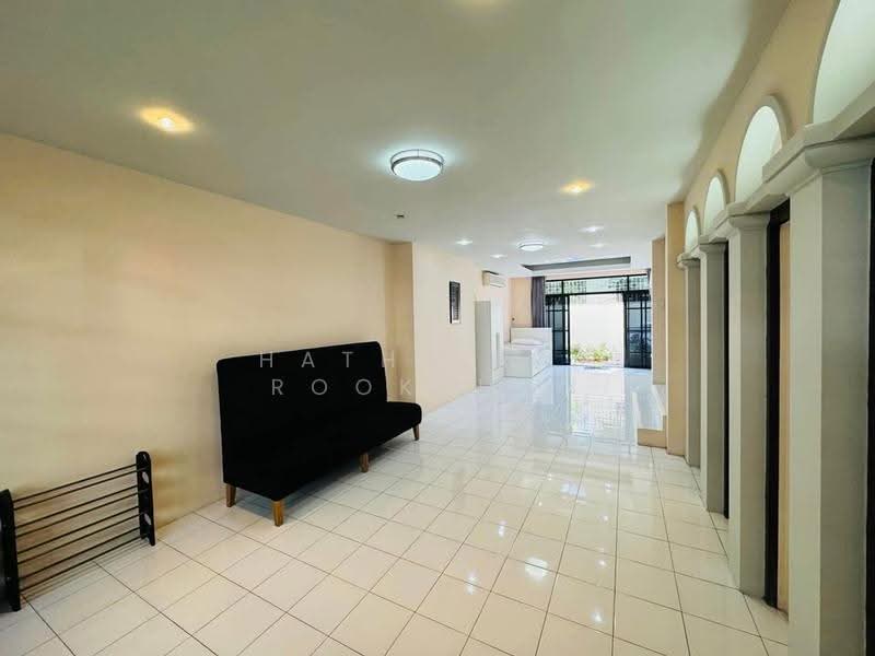 Moo Baan Chicha Castle, Bangkok, Sukhumvit 31, Khlongtoei Nua, Watthana, Bangkok, 4 Bedrooms, 350 sqm, Townhouse For Rent, by Hathairat Rookphan, 500513446 - DDproperty.com