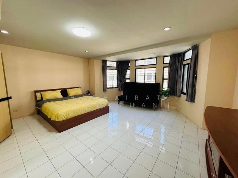 Moo Baan Chicha Castle, Bangkok, Sukhumvit 31, Khlongtoei Nua, Watthana, Bangkok, 4 Bedrooms, 350 sqm, Townhouse For Rent, by Hathairat Rookphan, 500513446 - DDproperty.com