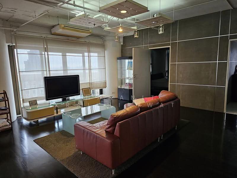 State Tower, Bangkok, 1055 Silom Road, Silom, Bang Rak, Bangkok, 2 Bedrooms, 174 sqm, Condo For Sale, by Thananit Kraikhiriwat, 500513460 - DDproperty.com